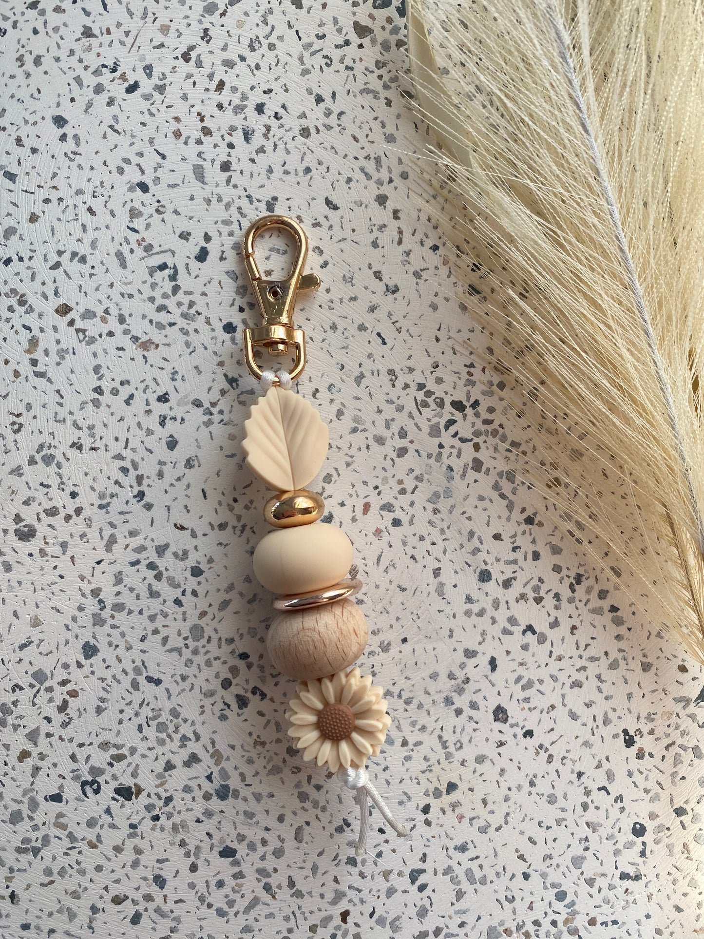 Cream Daisy Leaf Keyring