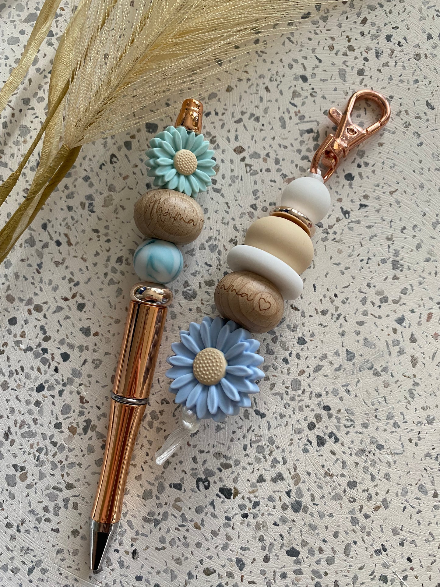 Mini Seaglass Daisy ‘Mama’ Pen