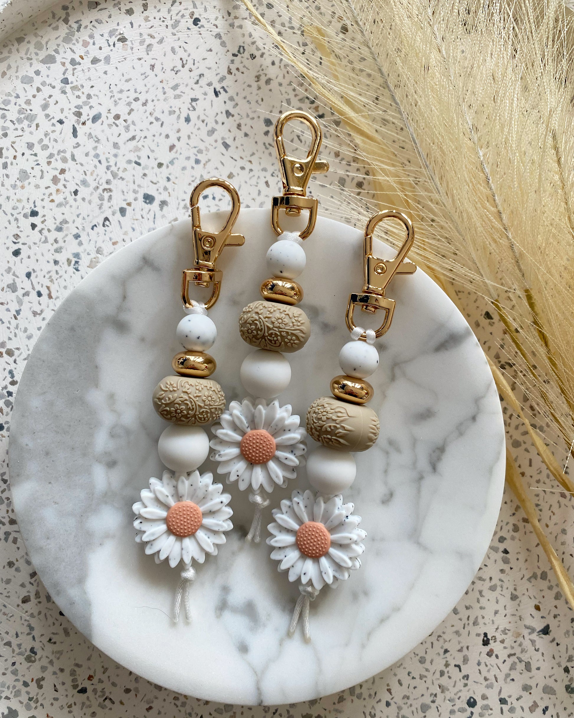 Speckled Daisy Keyring – ByEmilyRuth